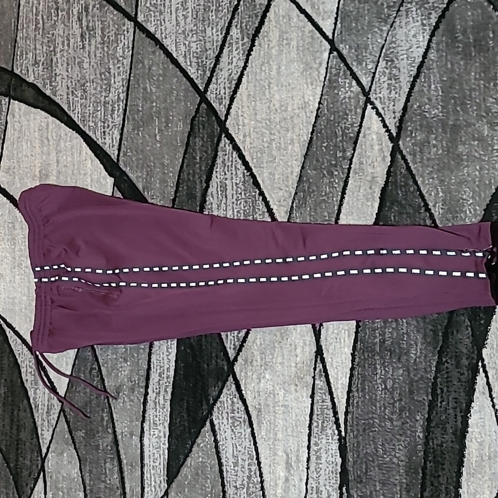 VS PINK 2018 SKINNY SIDE SEAM LOGO BURGUNDY ZIPPER TRACK PANTS